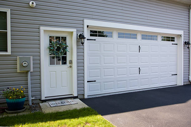 24/7 Emergency Garage Door Panel Replacement experts in Dickson, OK
